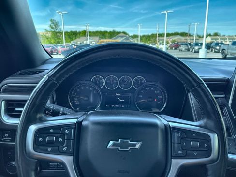 Used 2021 Chevrolet Tahoe Z71 w/ Z71 Signature Package AWD/4WD image 18
