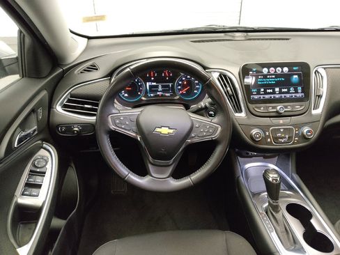 Used 2018 Chevrolet Malibu LT FWD image 22