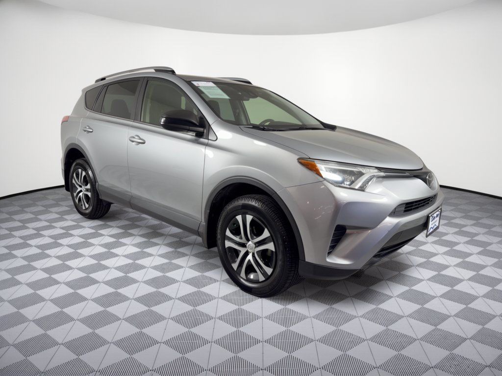 Used 2018 Toyota RAV4 LE w/ Carpet Mat Package AWD/4WD image 7
