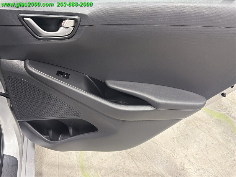 Used 2018 Hyundai Ioniq Blue FWD image 26
