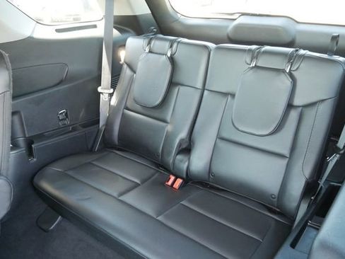 Used 2024 Ford Explorer XLT w/ Equipment Group 202A AWD/4WD image 25
