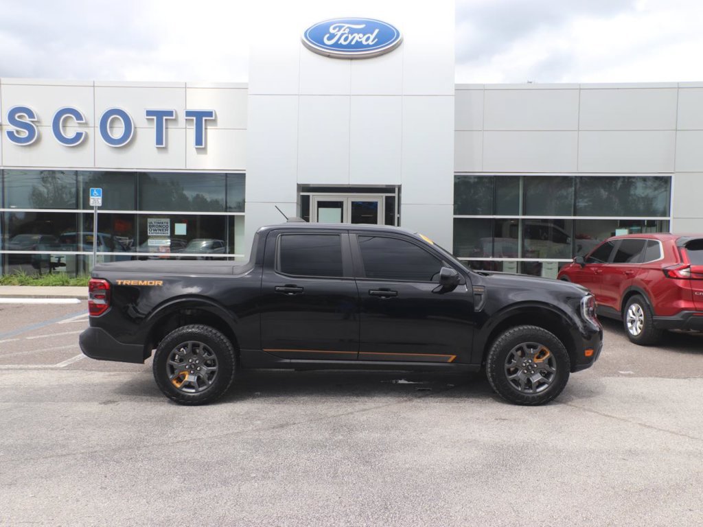 Certified 2025 Ford Maverick Tremor AWD/4WD image 16