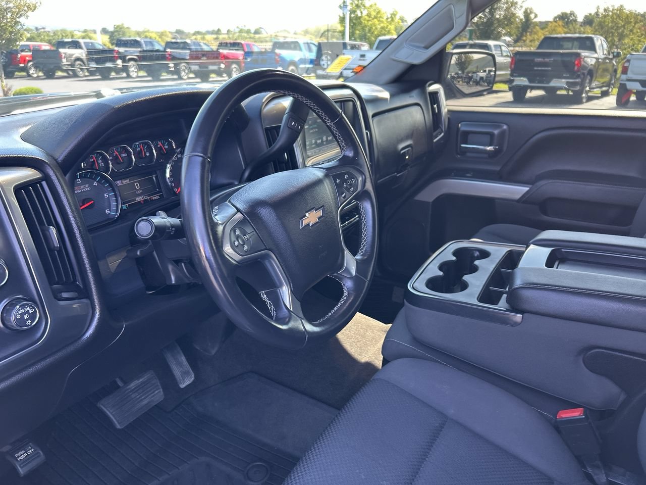 Used 2018 Chevrolet Silverado 1500 LT w/ All Star Edition AWD/4WD image 25