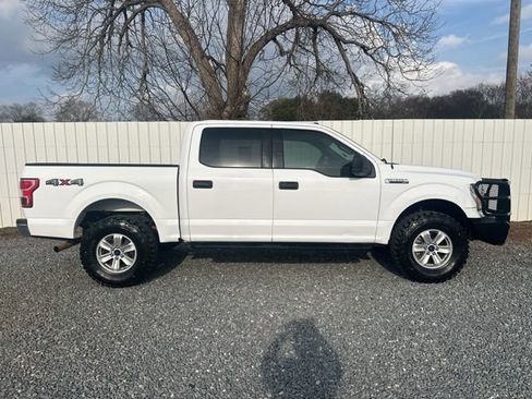 Used 2018 Ford F150 XLT w/ Trailer Tow Package image 6