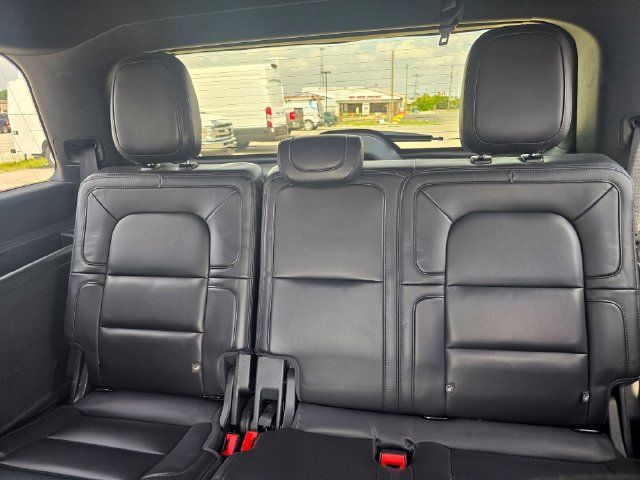 Used 2023 Lincoln Navigator Reserve AWD/4WD image 13