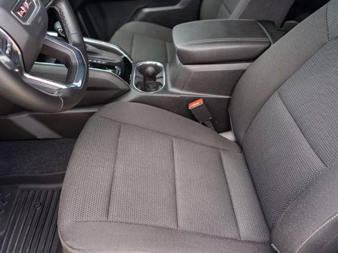 Used 2025 GMC Canyon Elevation w/ Convenience Package RWD image 9