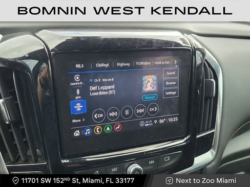 Used 2022 Chevrolet Traverse RS image 17