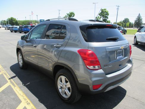 Used 2019 Chevrolet Trax LT w/ LT Convenience Package AWD/4WD image 5