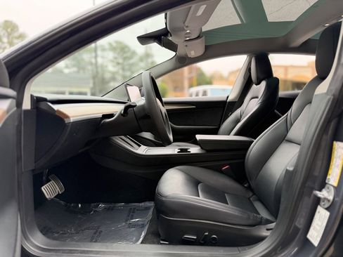 Used 2023 Tesla Model 3 Performance image 25