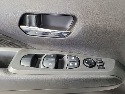 Used 2023 Nissan Kicks SV FWD image 16