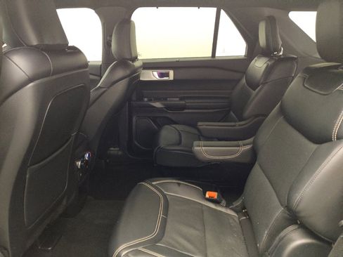 Used 2020 Ford Explorer ST w/ ST Street Pack image 18