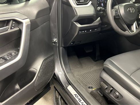 Used 2025 Toyota RAV4 XLE Premium w/ Weather Package AWD/4WD image 8