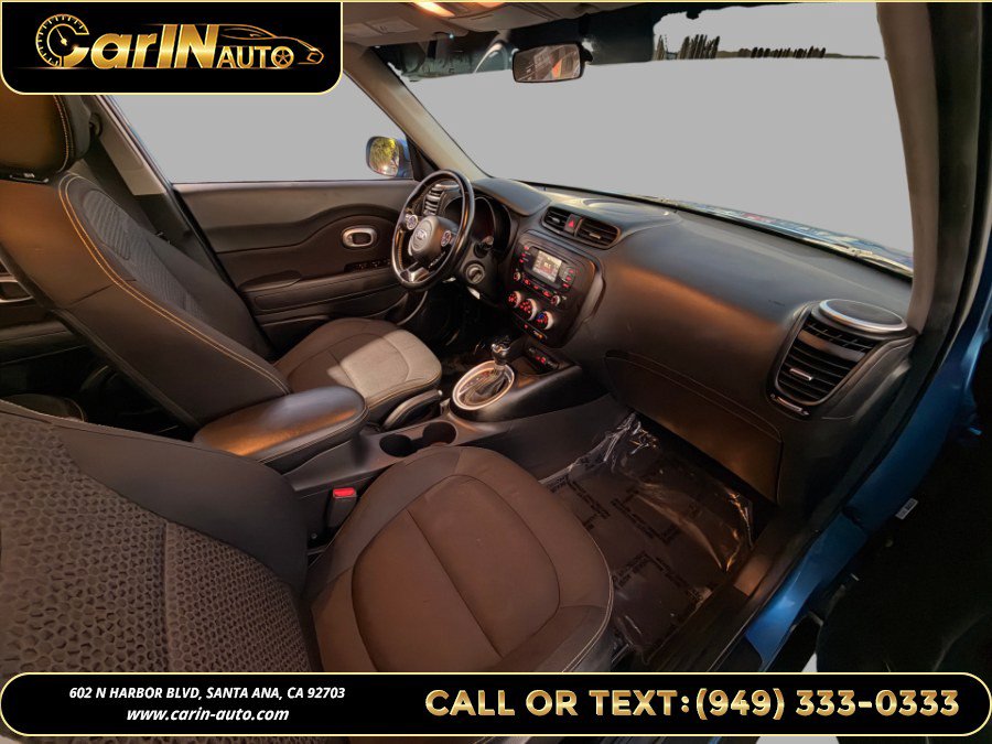 Used 2016 Kia Soul + w/ Designer's Package FWD image 12