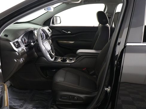 Used 2023 GMC Acadia SLE w/ Driver Convenience Package image 24