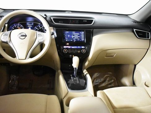 Used 2015 Nissan Rogue SV image 25