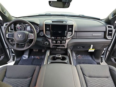 New 2026 RAM 1500 4x4 Crew Cab image 9