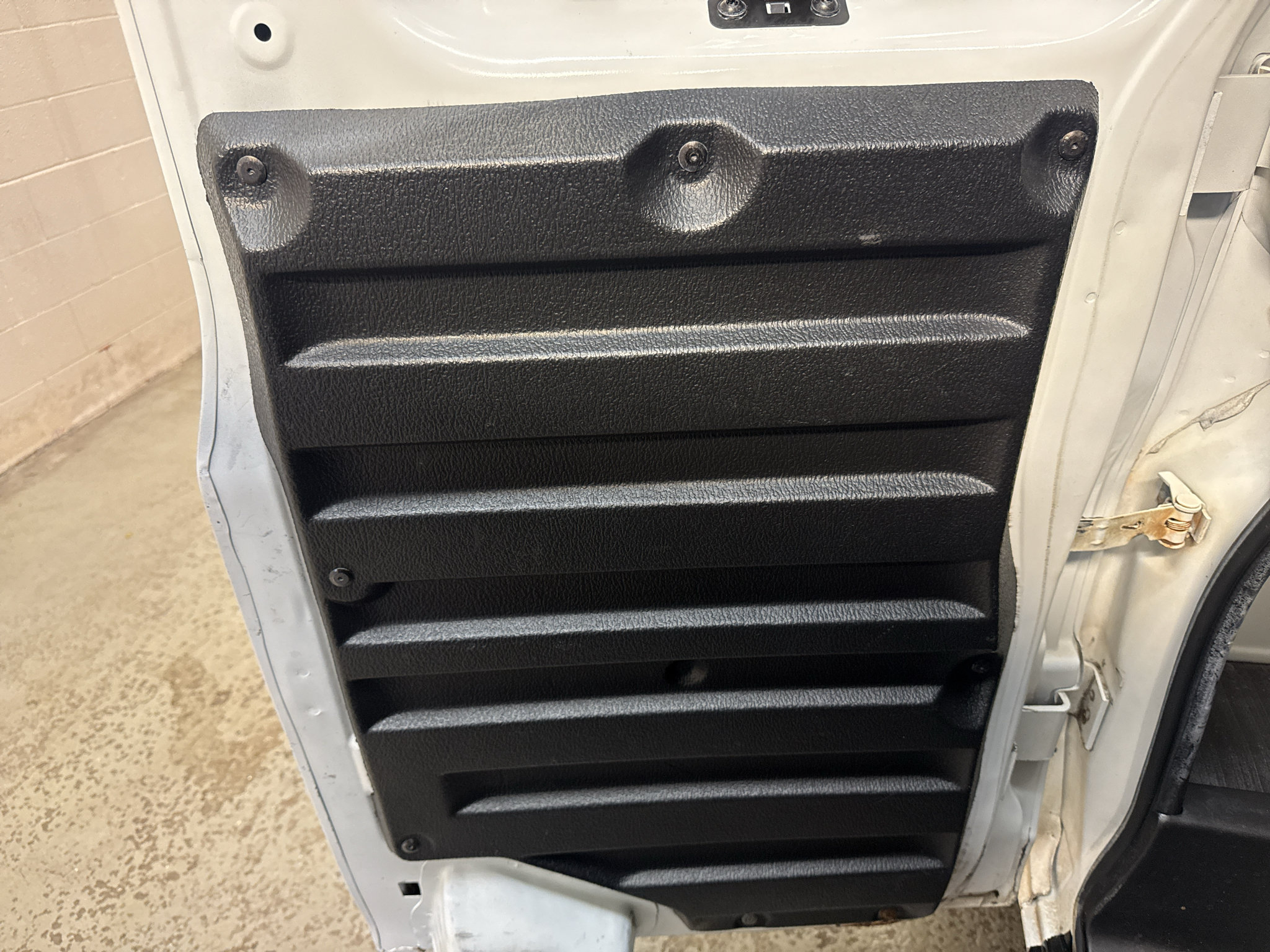 Used 2019 Chevrolet Express 2500 w/ Enhanced Convenience Package RWD image 18