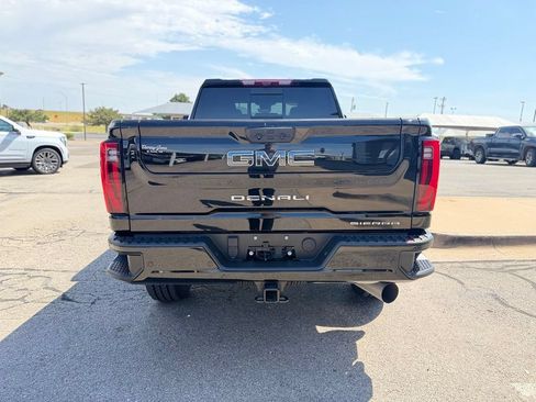 Used 2025 GMC Sierra 2500 Denali Ultimate AWD/4WD image 5