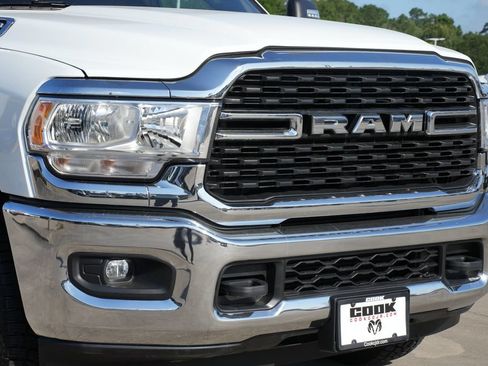 Used 2024 RAM 2500 Big Horn AWD/4WD image 27