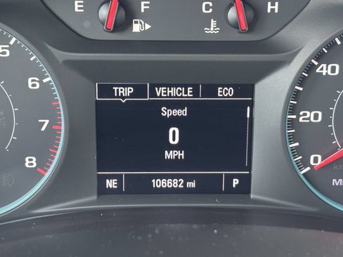 Used 2020 Chevrolet Malibu LT FWD image 35