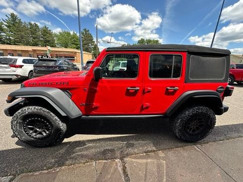 Used 2022 Jeep Wrangler Unlimited Rubicon w/ Xtreme Recon 35" Tire Package AWD/4WD image 4