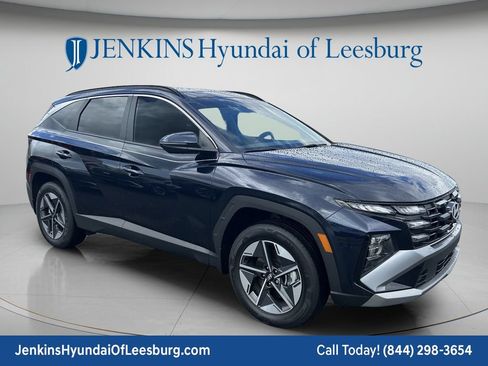 Certified 2025 Hyundai Tucson SEL AWD/4WD image 1