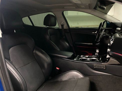 Used 2019 Kia Stinger Premium image 14