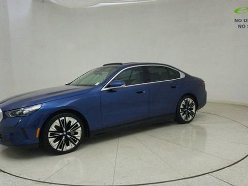 Used 2025 BMW i5 xDrive40 w/ Premium Package AWD/4WD image 66
