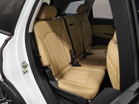 Used 2021 Audi Q7 3.0T Prestige image 35