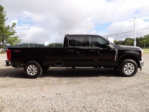 Used 2024 Ford F250 XLT AWD/4WD image 6