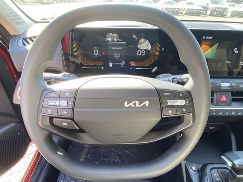 New 2026 Kia K4 LXS image 10