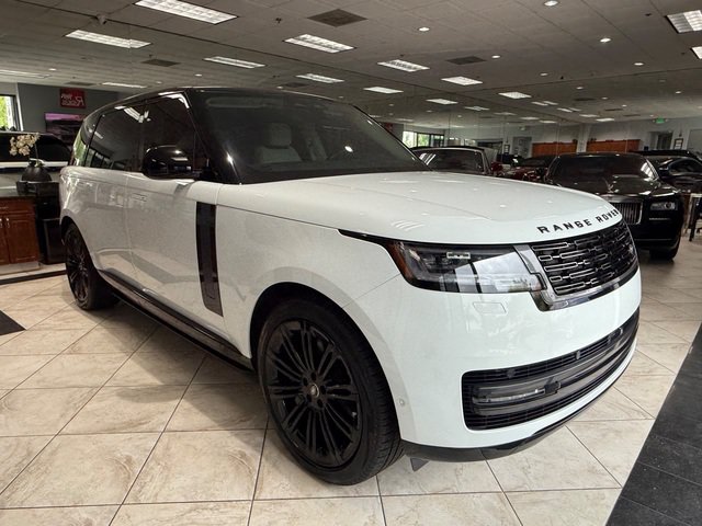 Used 2024 Land Rover Range Rover Long Wheelbase SE AWD/4WD image 1