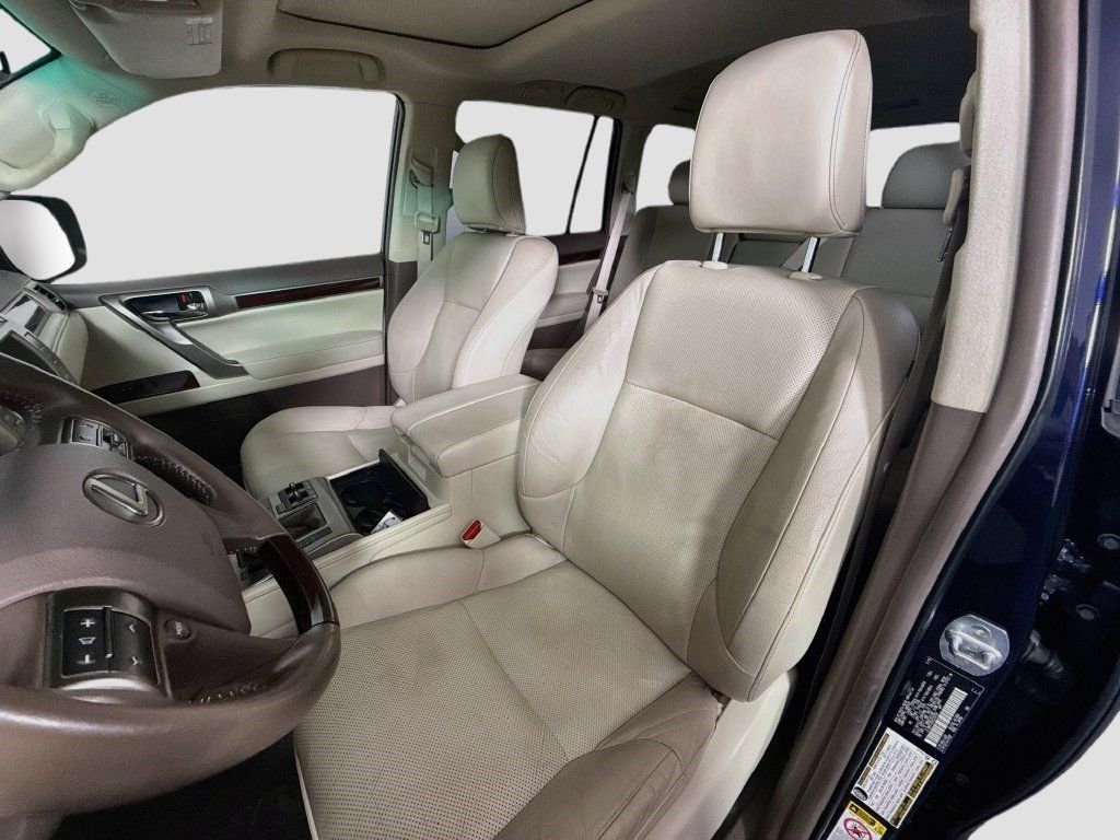 Used 2019 Lexus GX 460 Premium w/ Premium Package AWD/4WD image 21
