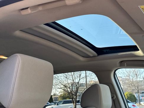 Used 2022 Honda CR-V EX image 10