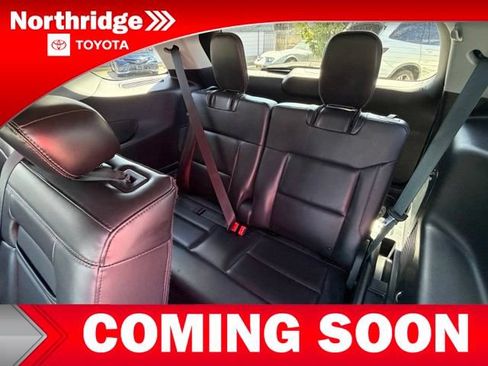 Used 2021 Ford Explorer XLT w/ Equipment Group 202A RWD image 8