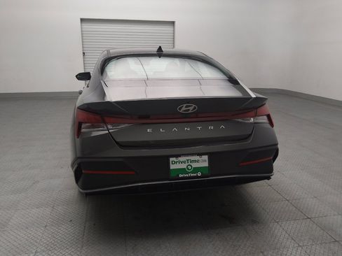 Used 2024 Hyundai Elantra SEL FWD image 6
