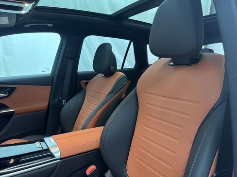 New 2026 Mercedes-Benz GLC 300 image 13