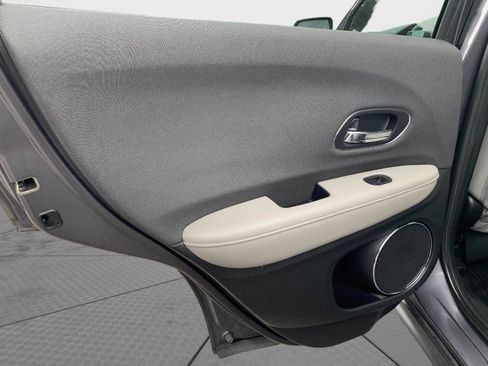 Used 2019 Honda HR-V EX image 37