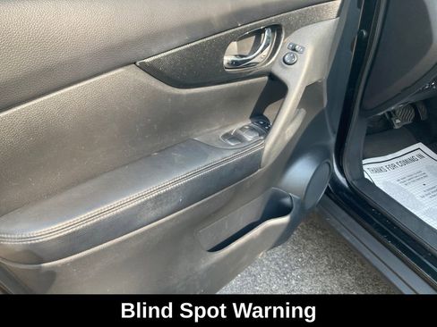 Used 2016 Nissan Rogue SL w/ SL Premium Package image 13