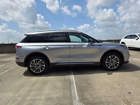Used 2022 Lincoln Corsair FWD image 4