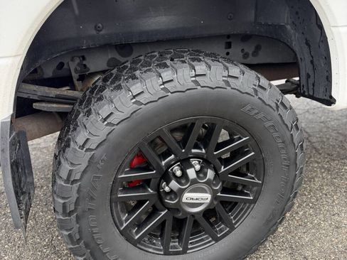 Used 2019 Ford F250 Lariat image 13