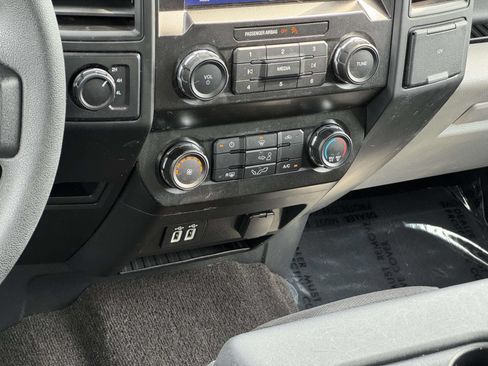 Used 2020 Ford F150 XL w/ Equipment Group 101A Mid AWD/4WD image 4