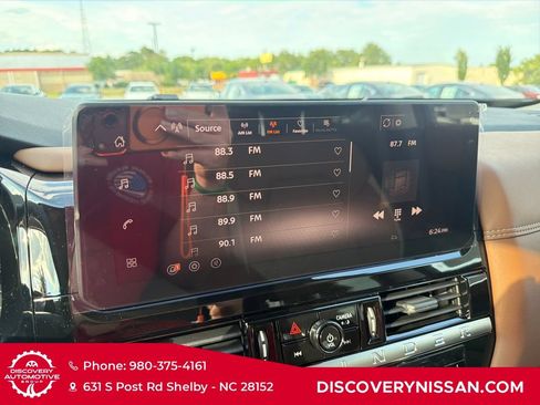 New 2026 Nissan Pathfinder Platinum w/ Accent Package AWD/4WD image 17