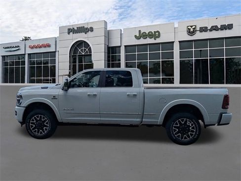 New 2025 RAM 2500 Limited image 7