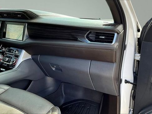 Used 2023 GMC Yukon Denali w/ Max Trailering Package image 28