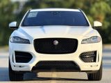 Used 2017 Jaguar F-PACE R-Sport image 2