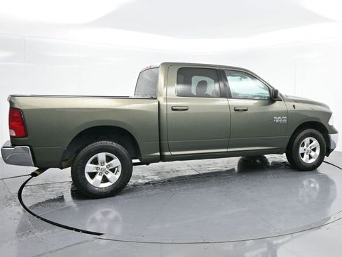 Used 2021 RAM 1500 Classic SLT image 8