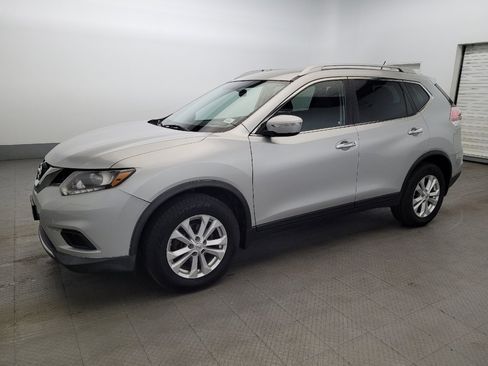 Used 2015 Nissan Rogue SV AWD/4WD image 2