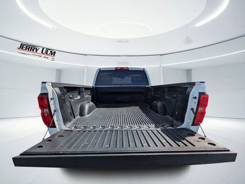 Used 2017 Chevrolet Silverado 1500 W/T w/ Trailering Package RWD image 4