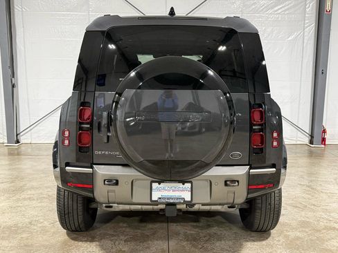 Used 2022 Land Rover Defender 110 X-Dynamic SE AWD/4WD image 9